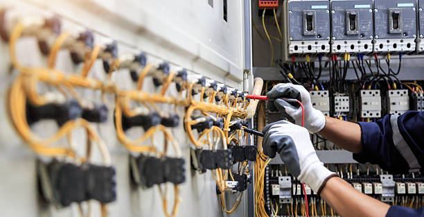 Professional Electrician technician working in Ithaca, MI